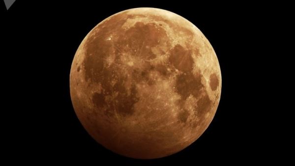Необычное явление: волчье полнолуние и первое лунное затмение 2020 года