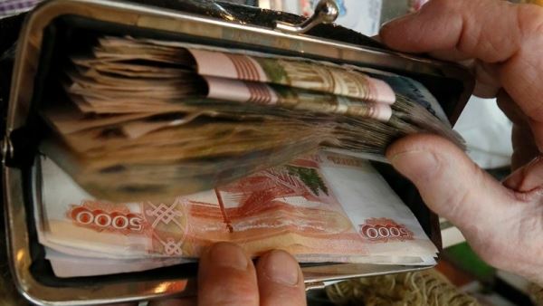 С 1 февраля вырастут доплаты. Сколько получат пенсионеры и льготники